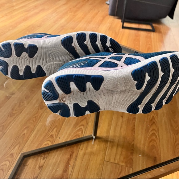 ASICS Gel-Nimbus, 24 size 7.5. In good shape - Picture 5 of 6
